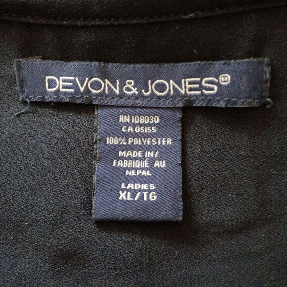Devon & Jones Black Crepe Button Front Blouse XL NWOT Flowy Elegant Top - Picture 4 of 6